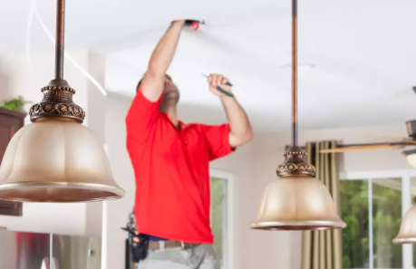 Como fixar candeeiros no tecto? - Solução Ideal Como fixar candeeiros no tecto?