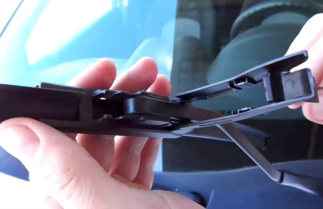 Quando deve mudar as escovas do limpa pára-brisas do carro?