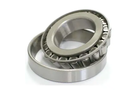 Substituir o rolamento da roda danificado ou se o limite de utilização já foi alcançado